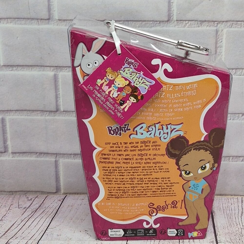 Bratz Babyz Sasha Collectible Fashion Doll with Real Fashions and Pet Sealed Box - Picture 3 of 6